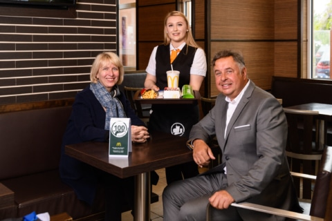 Managing Director von McDonald’s Österreich Isabelle Kuster und Franchisenehmer Roberto Del Frate, Fotocredit: McDonald’s Österreich