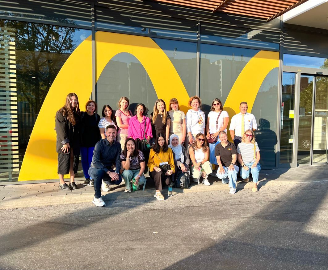 Teilnehmer:innen der McDonalds Karriereplattform in Kooperation mit dem ÖIF