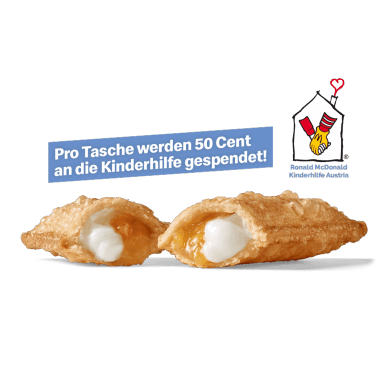 Knusprige frittierte Teigtasche mit Pfirsich-Joghurt-Füllung, halbiert, daneben der Hinweis: „Pro Tasche werden 50 Cent an die Kinderhilfe gespendet.“