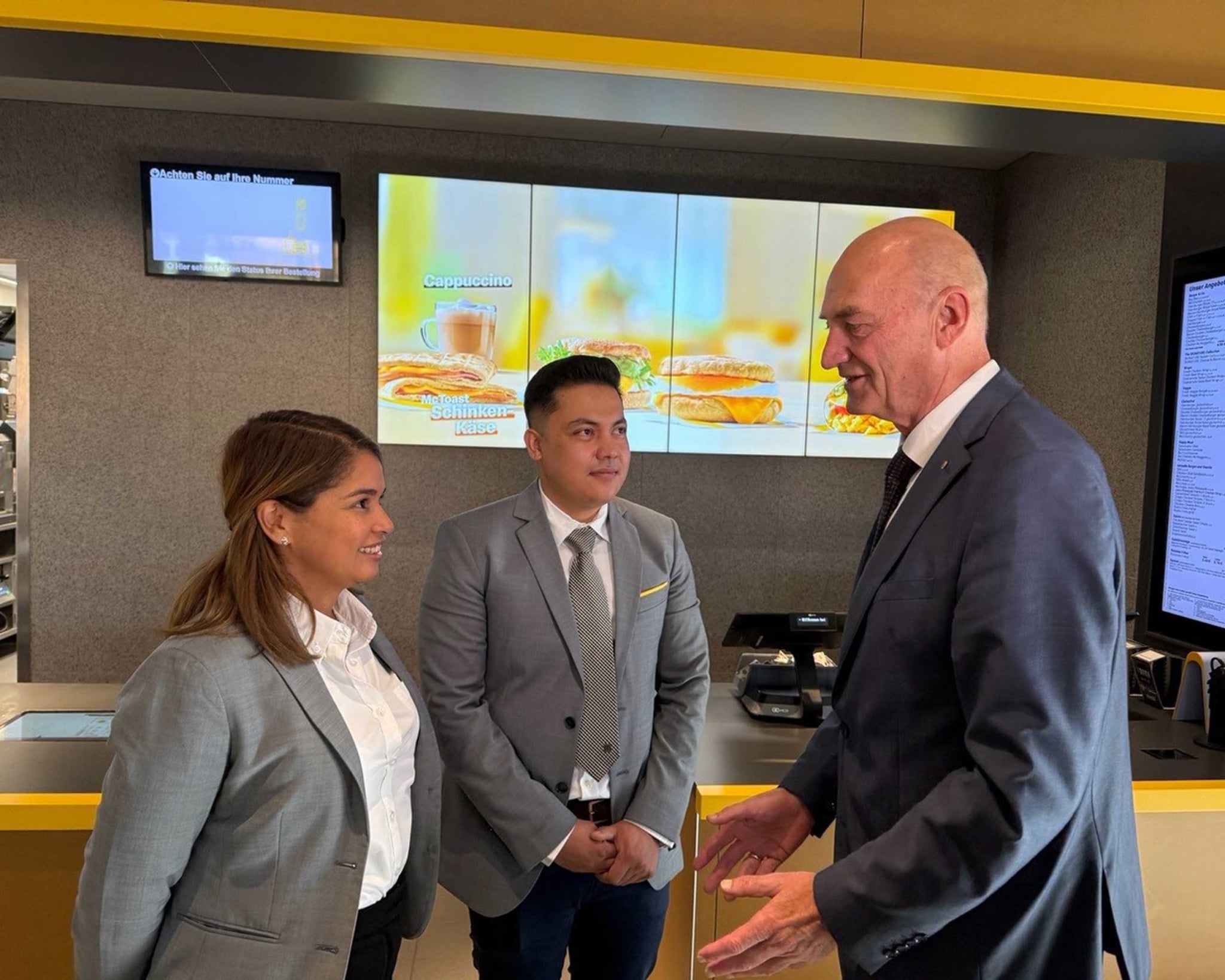 Christian Dörfel im Gespräch mit Feyzi Lotfollah und Carolina Mendez